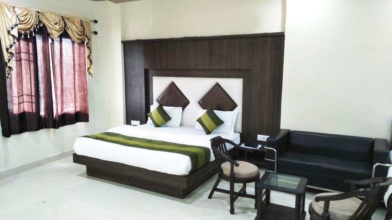 R.S Hotel & Restaurant Amritsar Exterior foto